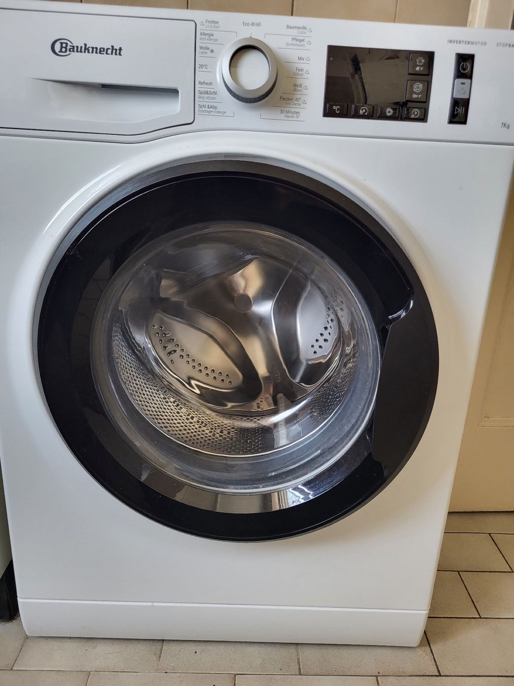 Waschmaschinen: Machine à laver quasi neuve – Gebraucht aus Fribourg von chr_s7h9 1