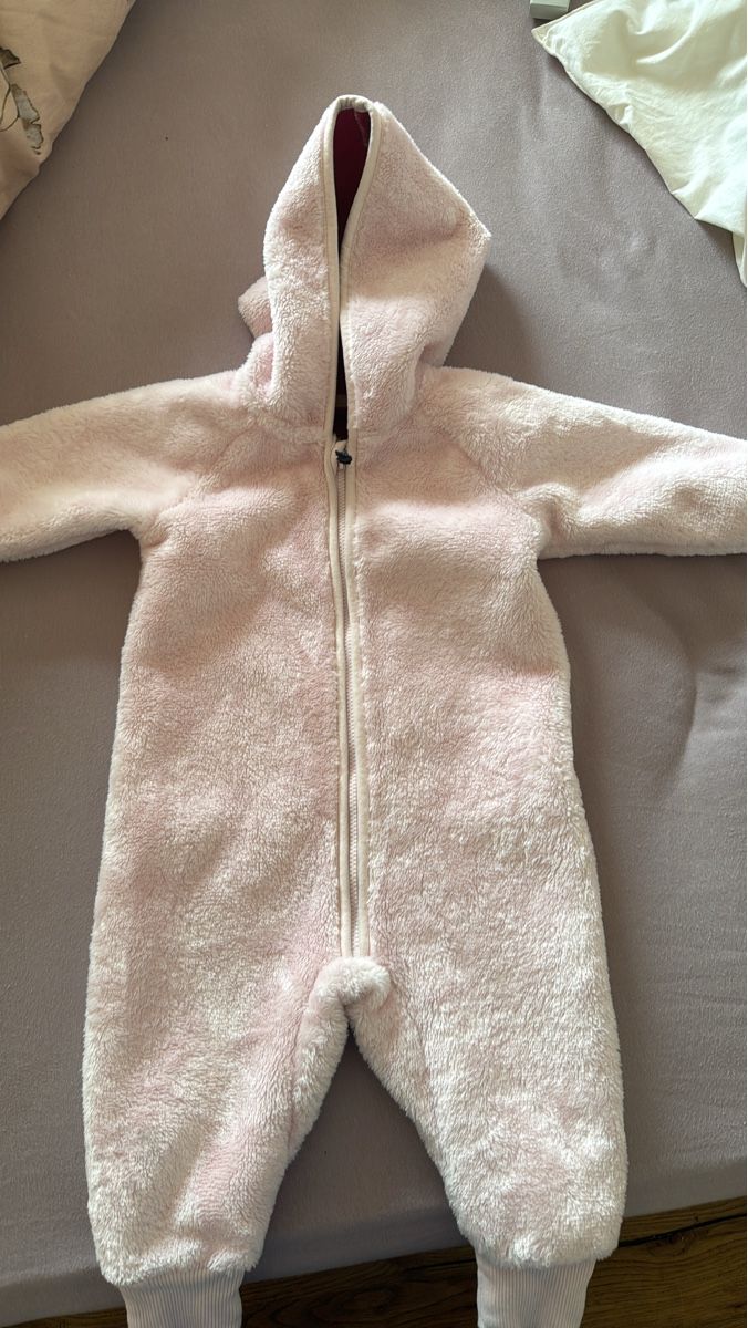 Pullover & Sweatshirts: Fleece Overall Rosa Grösse 68-74  – Gebraucht aus Eggersriet von Gio_Mag_Stucki