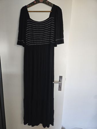 Bonprix Sommerkleid Schwarz Gr. 40/42 - Eleganter Look!