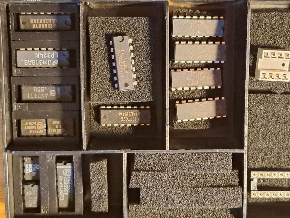 Electronic Components Surplus Stock Kaufen auf Ricardo