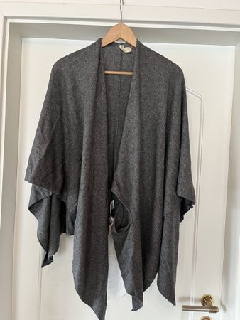 Warme Strick-Ted Cape mit Cashmere & Wolle, Grau.