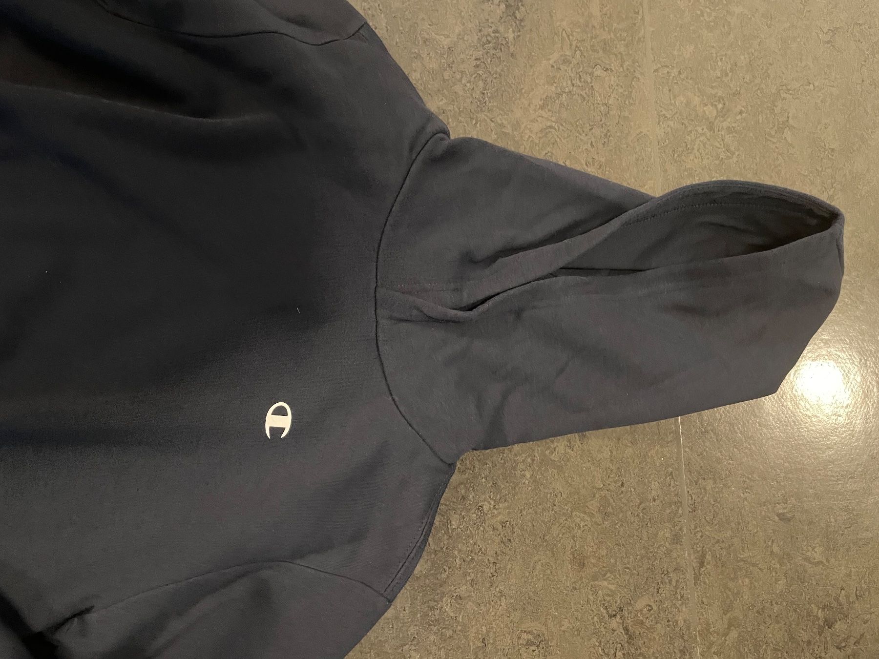 Champion Pullover & Sweatshirts: Champion Pullover – Gebraucht aus Zürich von Ivona3 1