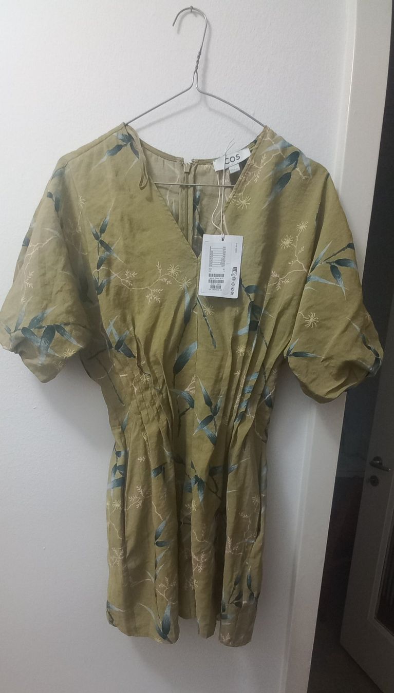 Cos Tuniken: Romper-Jumpsuit (dress effect)-COS – Neu und originalverpackt aus Zürich von ana_qr77