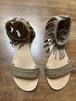 Sandalen beige mit Fransen und Perlen guter Zustand
