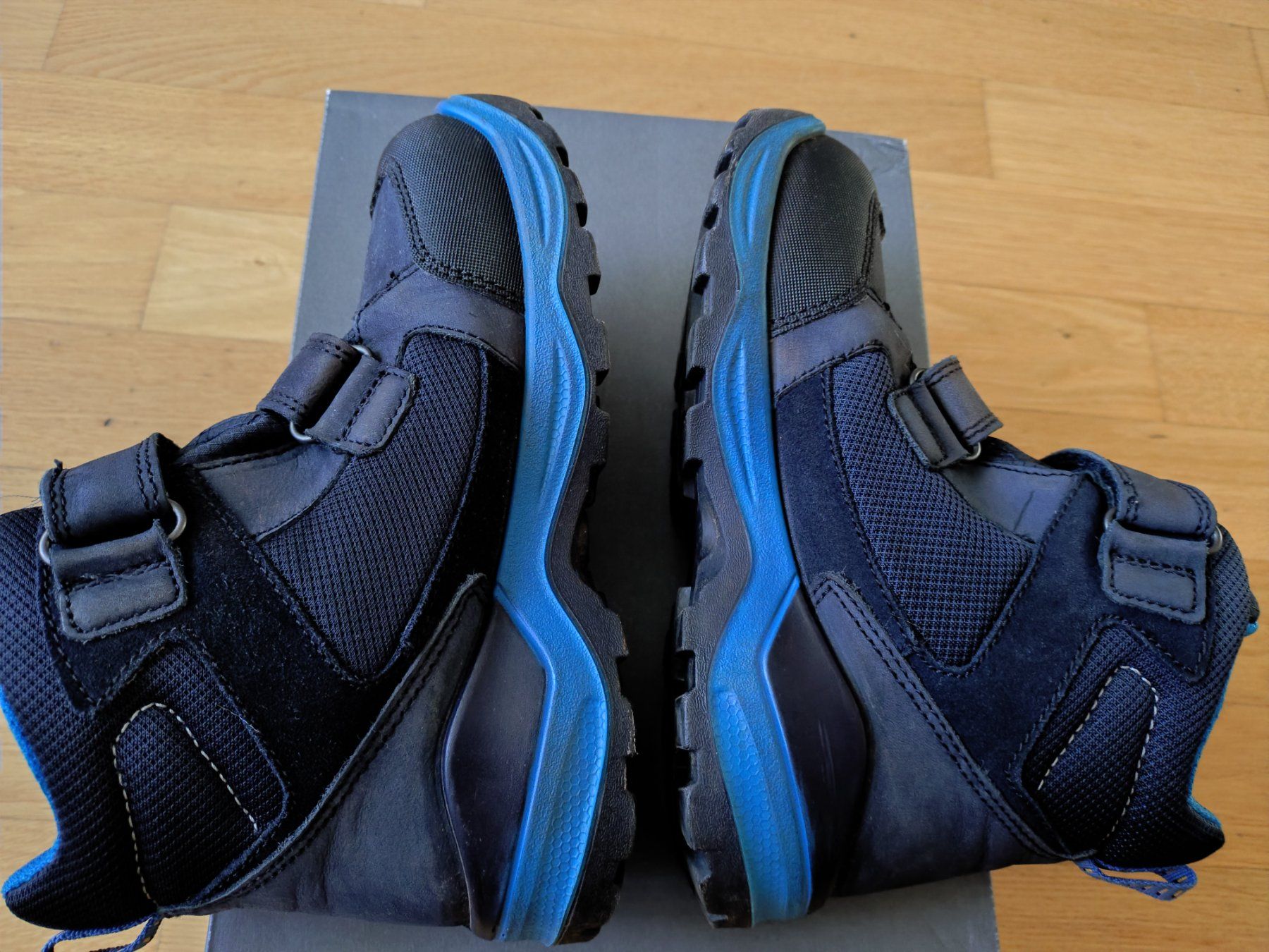 Ecco Herrenschuhe: ECCO Snow Mountain Boots Blacknigcht Sky Grosse 33 – Gebraucht aus Bottmingen von Malina_Outlet 7