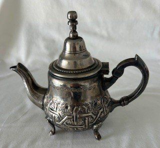 Teiere: Vintage Teekanne, orientalisch, versilbert – Usato da Tägerschen venduto da Guido46