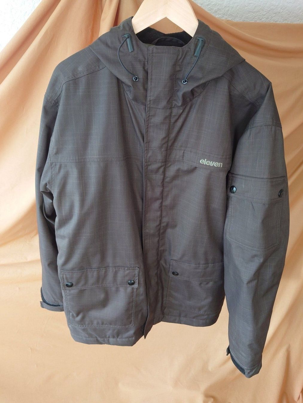Jacken: Veste d'hiver ou de ski Eleven L – Gebraucht aus Bévilard von Thenightes