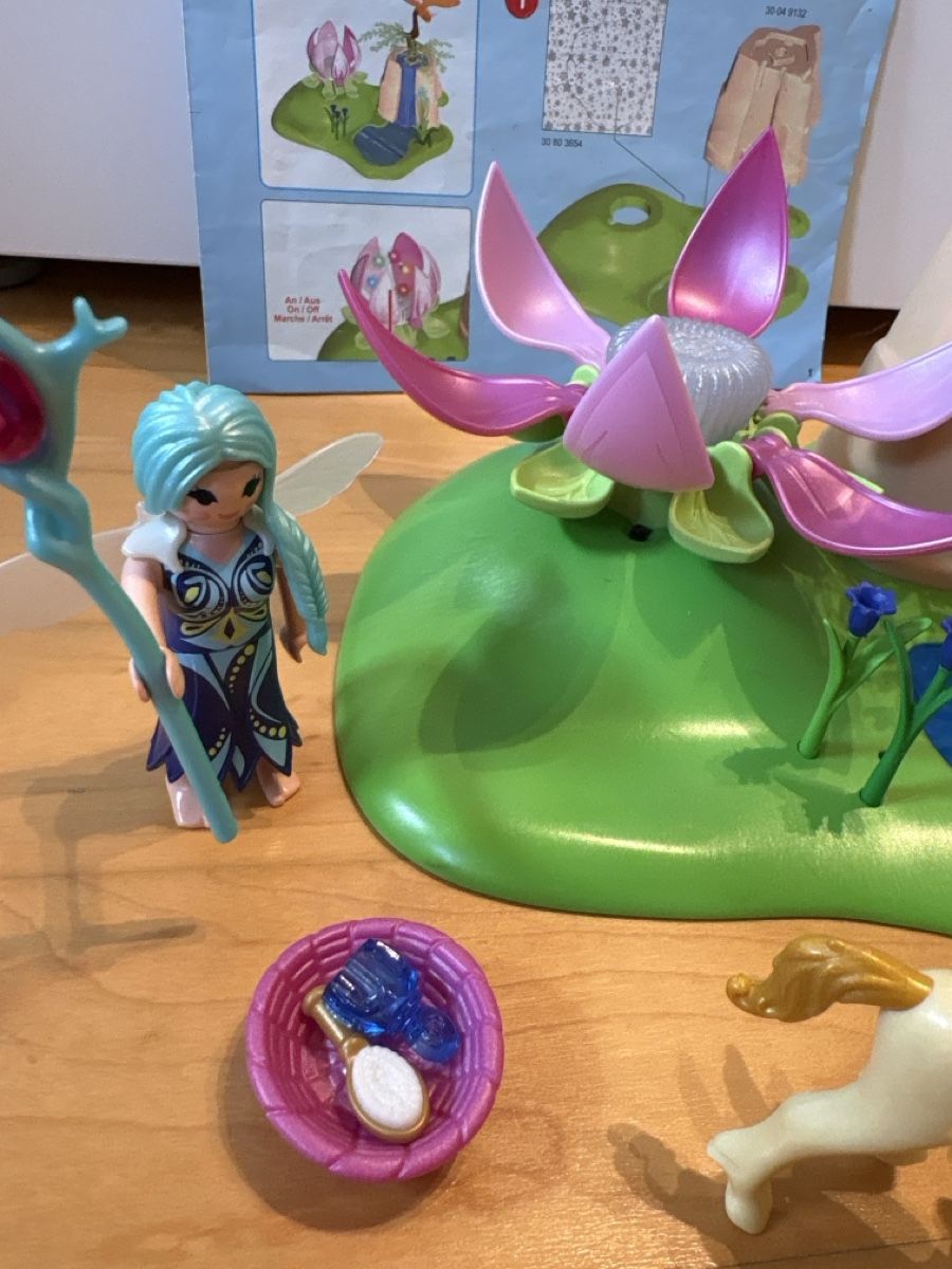 Playmobil Giocattoli: Playmobil 9135 Fee mit Pegasus und Blumen – Usato da Nottwil venduto da wasserlufterde 1