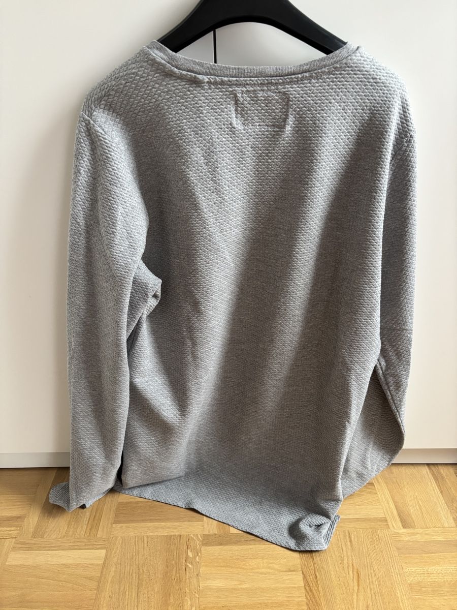 Maglioni & Felpe: Pullover grau – Usato da Basel venduto da rebecca_b 1