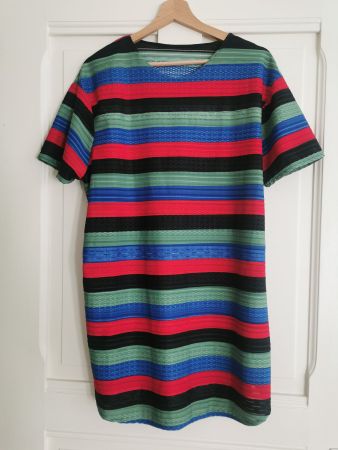 gestreiftes, farbiges Kleid ca. Grösse M