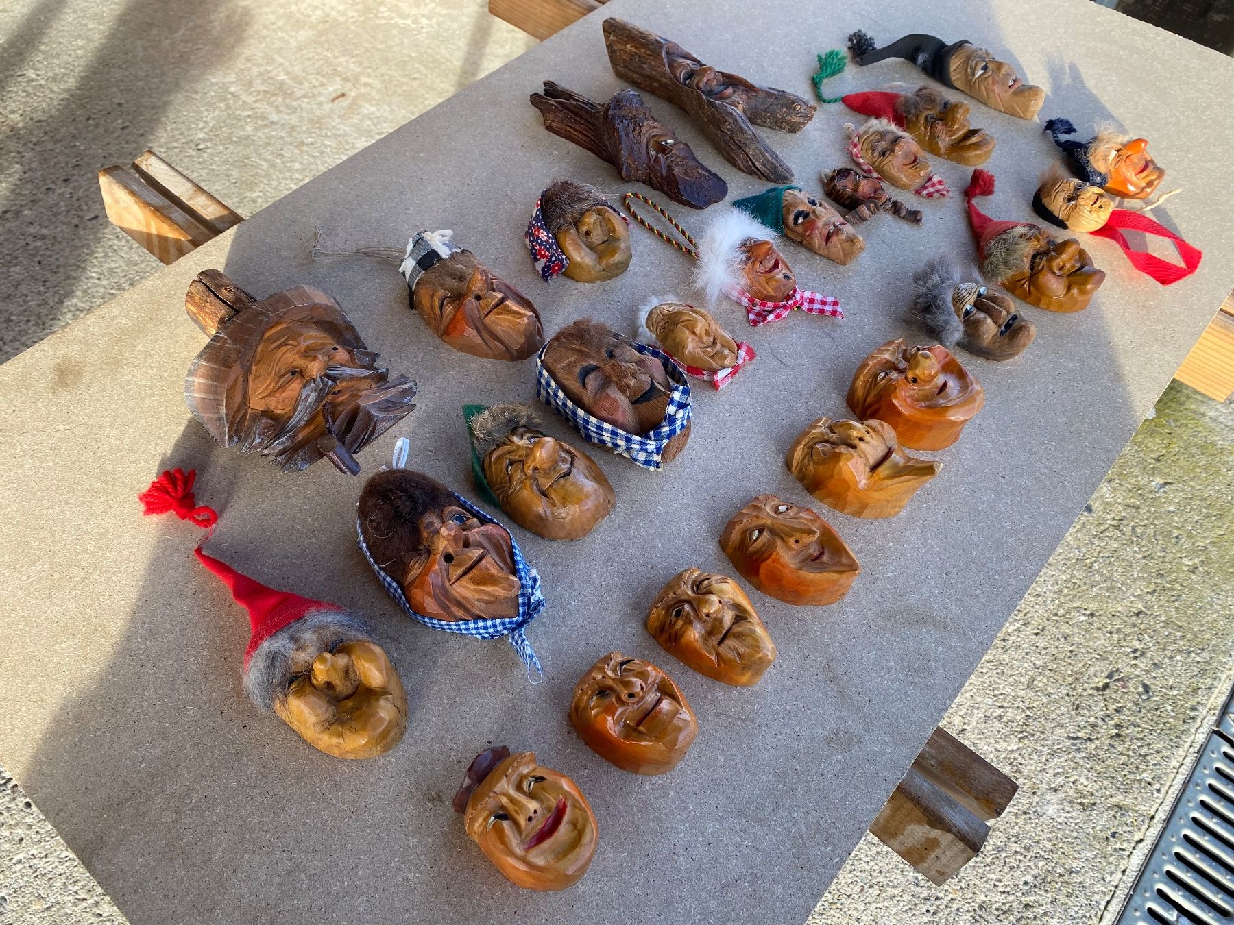 Sonstige Antiquitäten & Kunst: schöne Krienser Holzmasken – Gebraucht aus Feldbach von Olive1 1