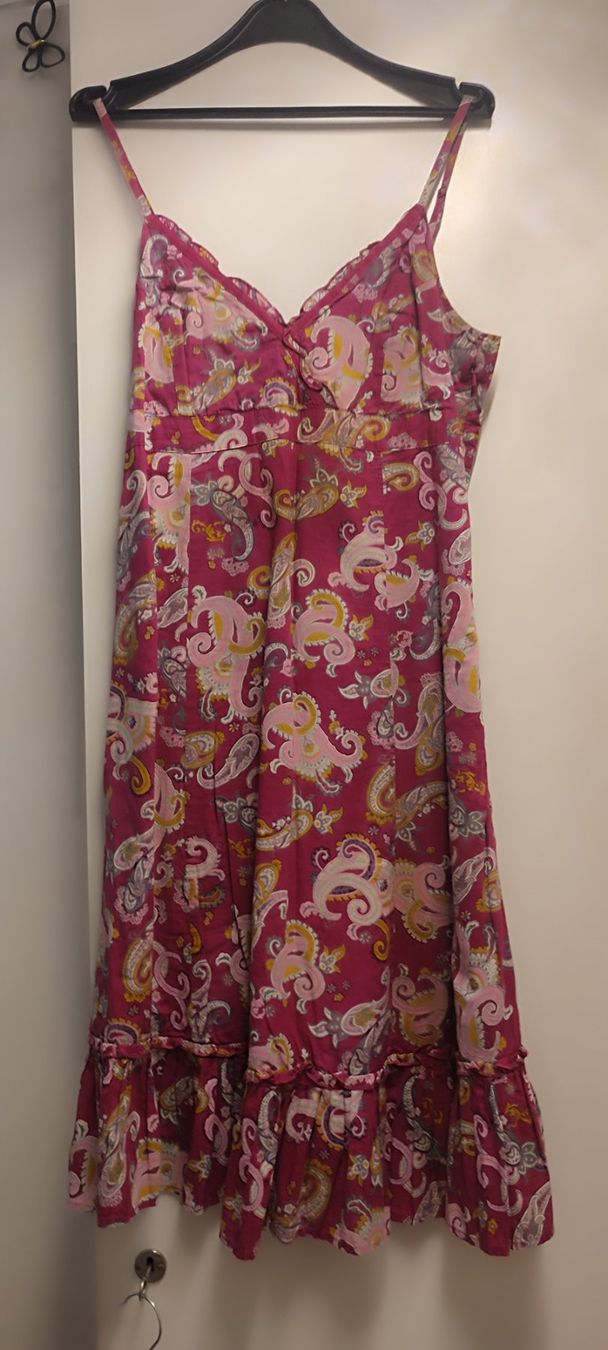 Lotti di vestiti: Sommer Kleid L – Nuovo (secondo la descrizione) da Tagelswangen venduto da son_z88g