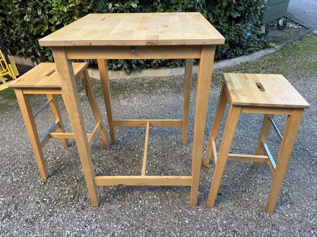 Ikea Tables: Ikea Steh- / Bartisch Björkudden – D'occasion à Schnottwil par masc1973 1