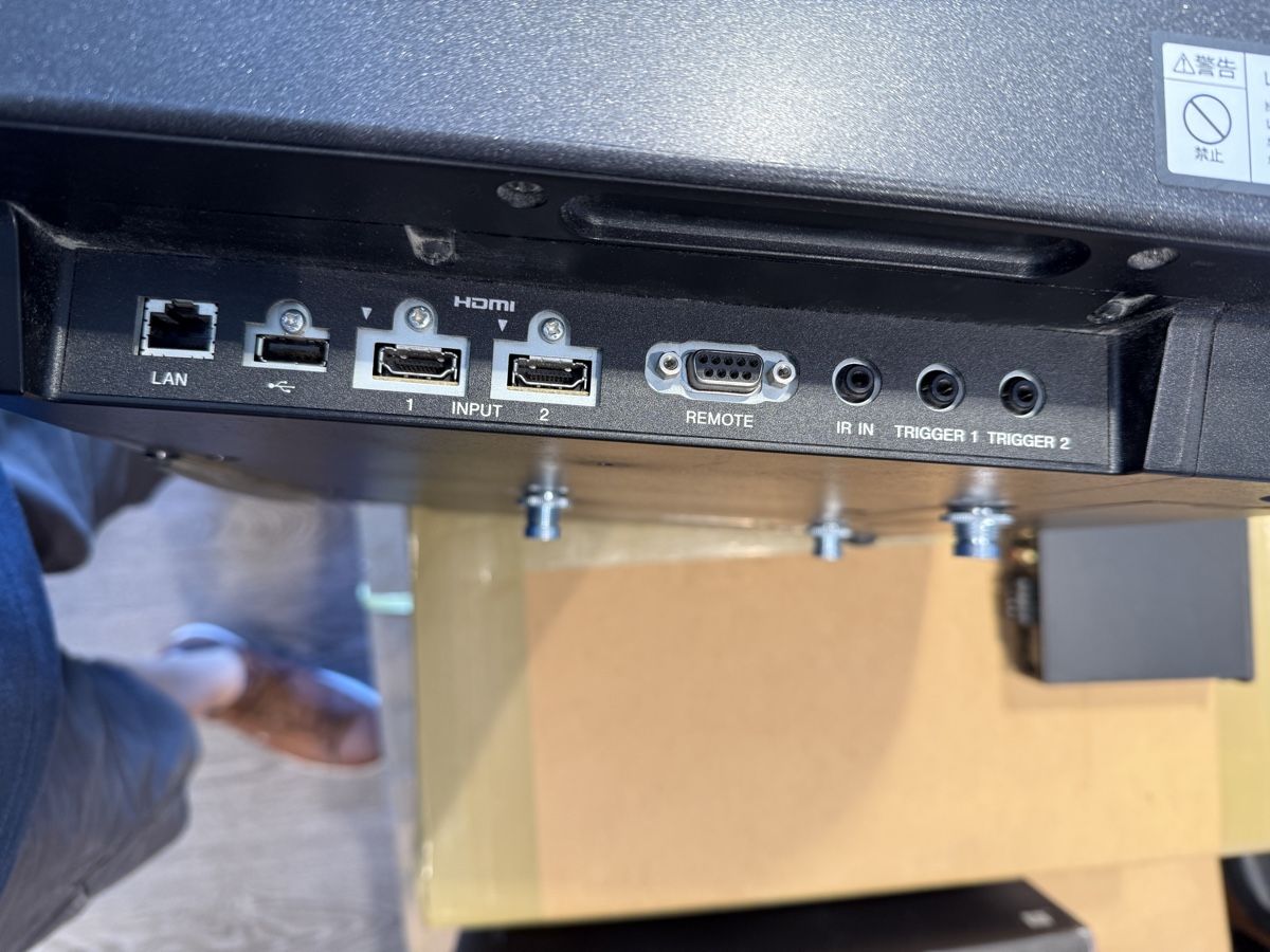 Sony Proiettori: Sony Beamer VPL VW 300ES – Usato da dietlikon venduto da avspalinger 6