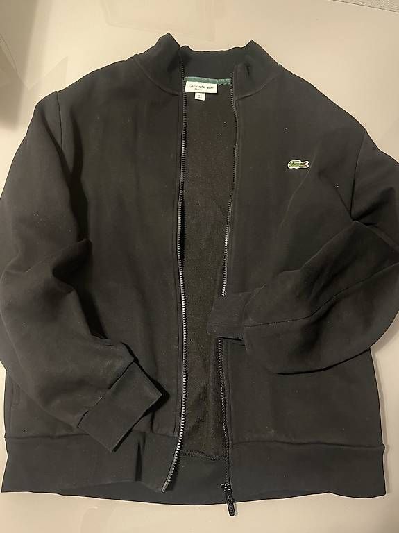 Vestes: Lacoste Zip-Sweatjacke Schwarz – D'occasion à Wil SG par saj_gs7b
