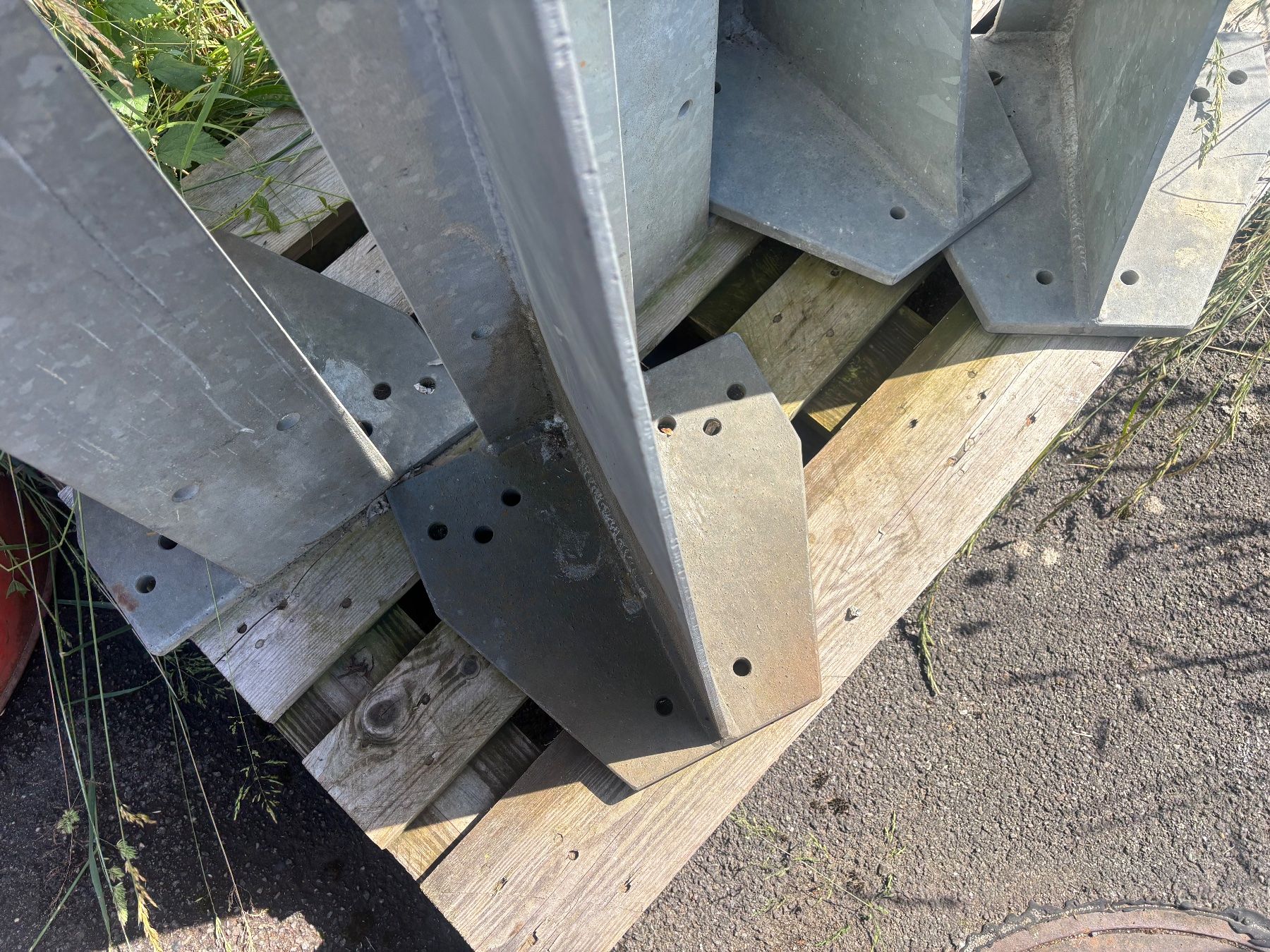 Scaffali: Gestell/ Kragengestel/ Wandeinkel – Usato da Ruswil venduto da Kolben01 4