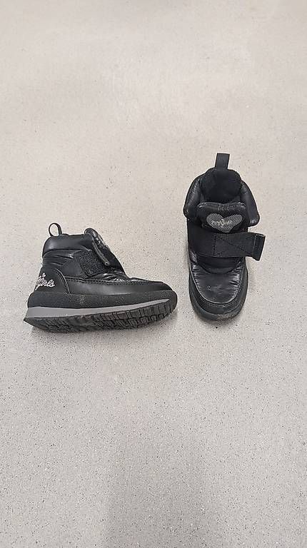 Chaussures garçon: Primigi Schuhe gr 25 – D'occasion à Root par vin_wr2l