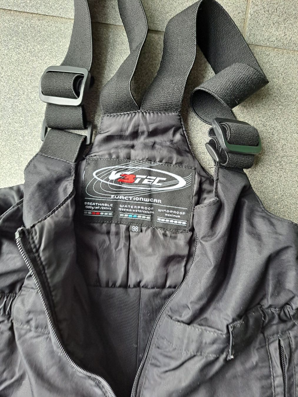 Completi: Skijacke + Skihose V3Tec Gr 98 – Usato da Bünzen venduto da nagyagi111mail 4