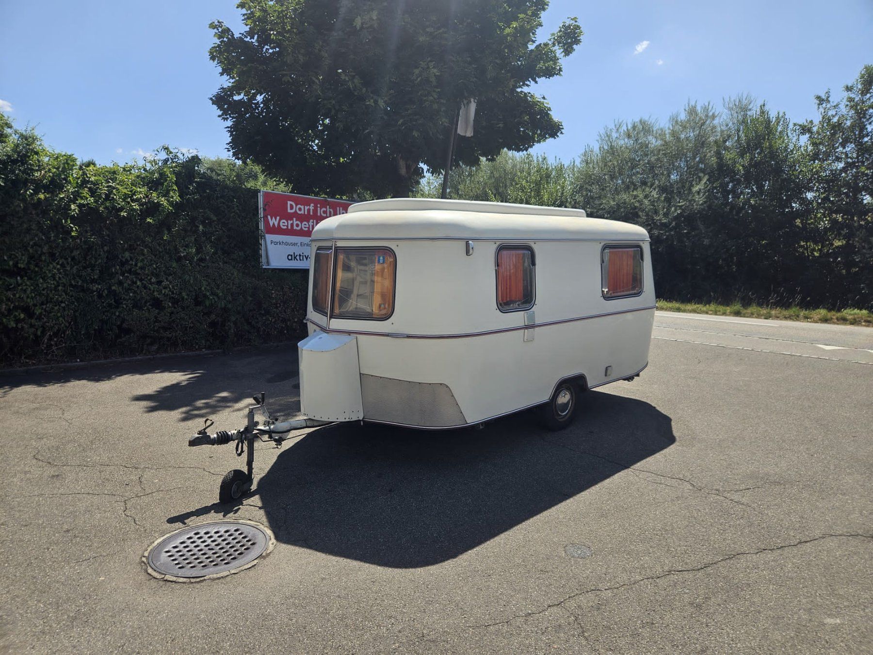 Eriba Veicoli da campeggio: Oldtimer Wohnwagen Scheunenfund Hymer Eriba Triton – Usato da Worb venduto da toyosuisse 2