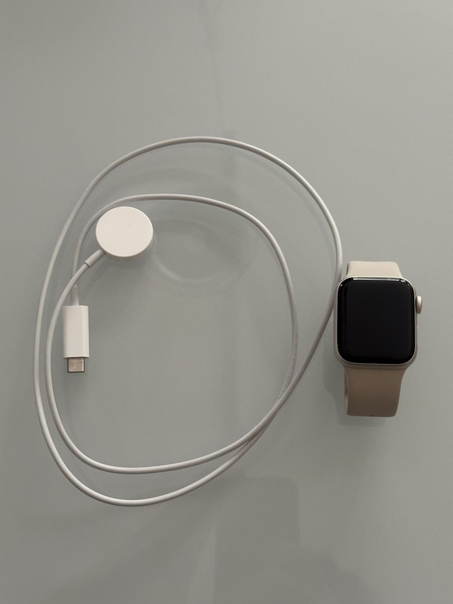 Apple Smartwatch: Apple Watch SE 2024 praticamente nuovo – Nuovo (secondo la descrizione) da Cureglia venduto da mat_v7lb 1