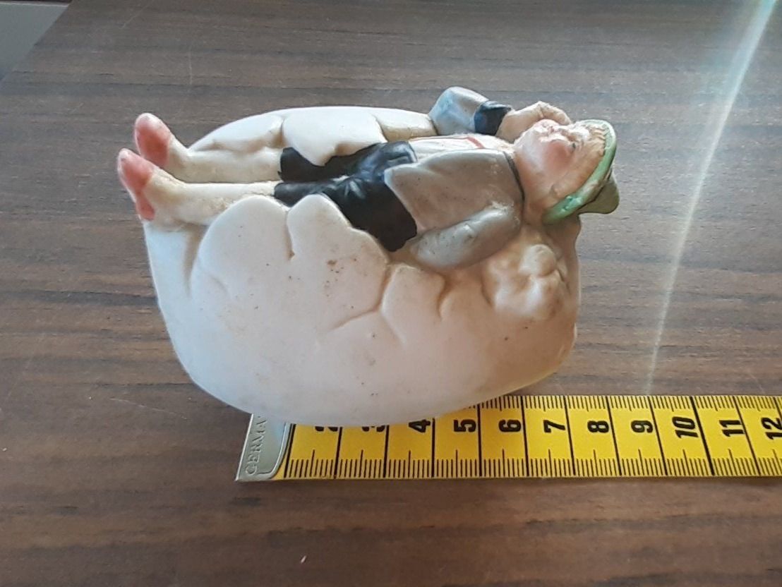 Sonstiges Geschirr: Eierbecher Porzellanfigur antik – Gebraucht aus Mörschwil von wunderkiste44 6
