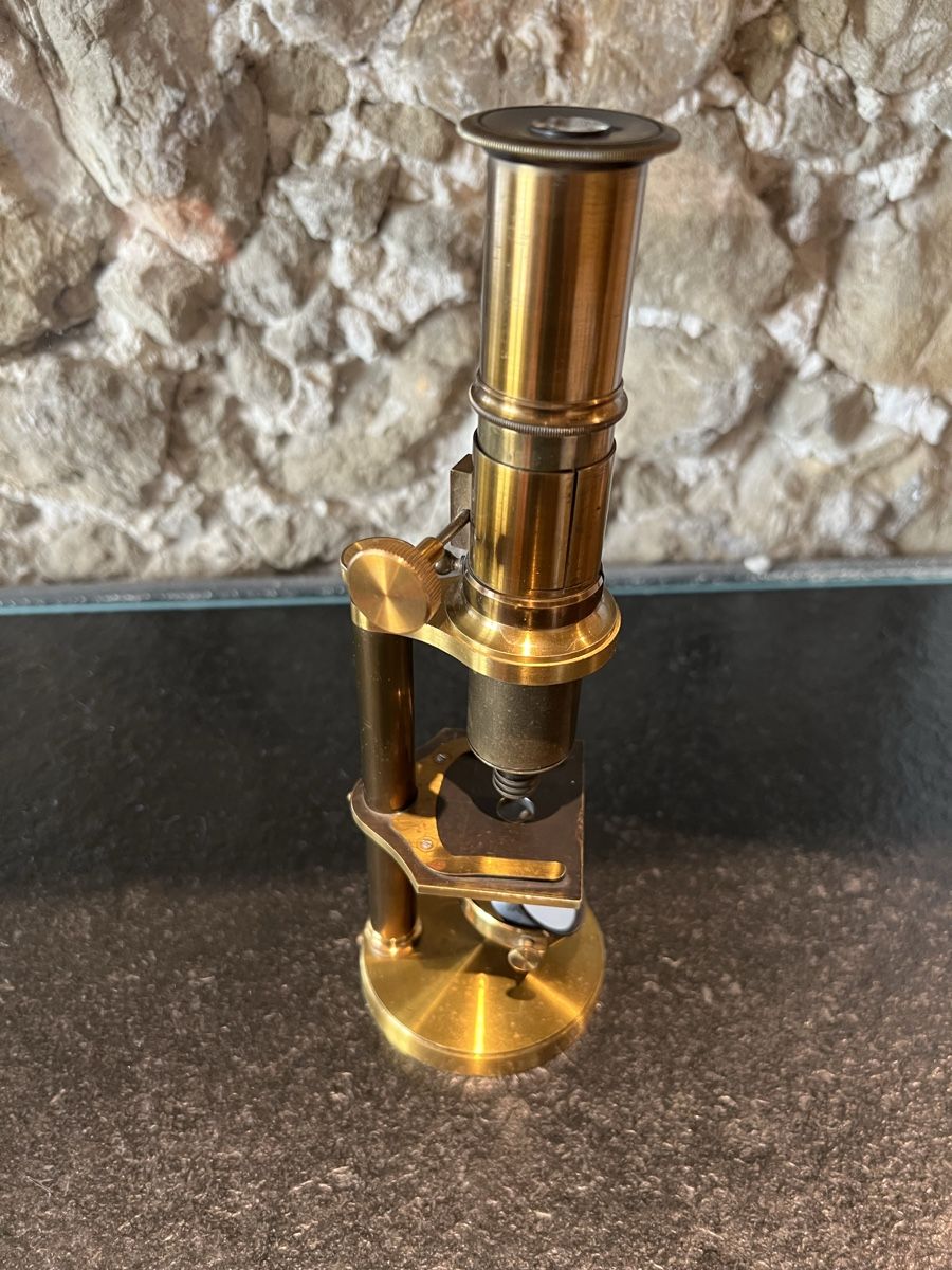 Microscopi: Antikes Messing Mikroskop Microscope Wissenschaft Instrument – Usato da Theilingen venduto da ovi123 2