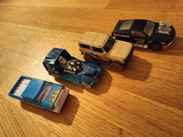4er Set Spielzeugautos - Hot Wheels + unbekannt