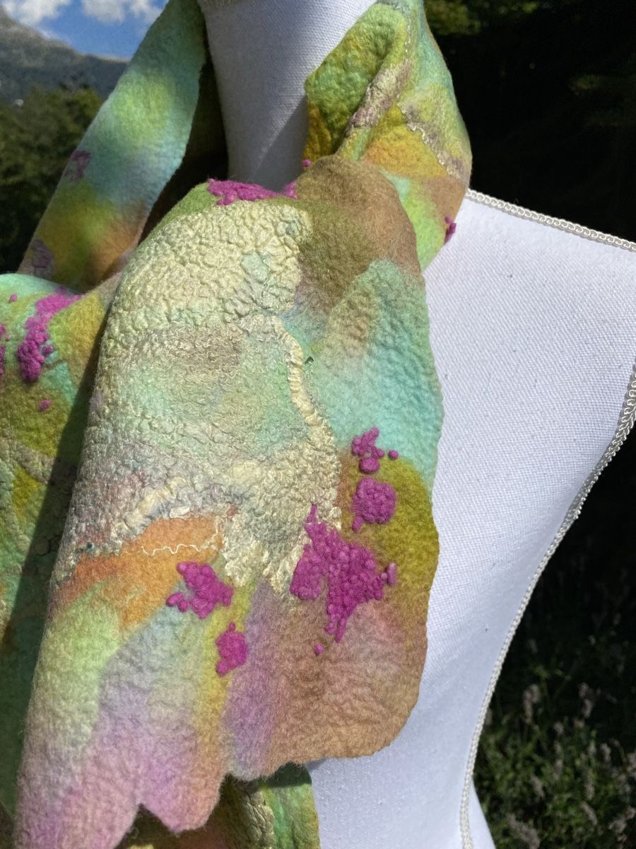 Foulards, Tücher & Schals: Écharpe feutré à la main - pièce unique – Neu und originalverpackt aus Randogne von BonnieG 2