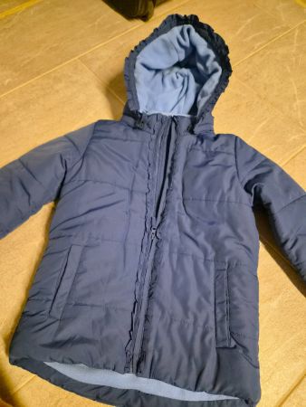 Schöne Mädchen‐Winterjacke 134/140