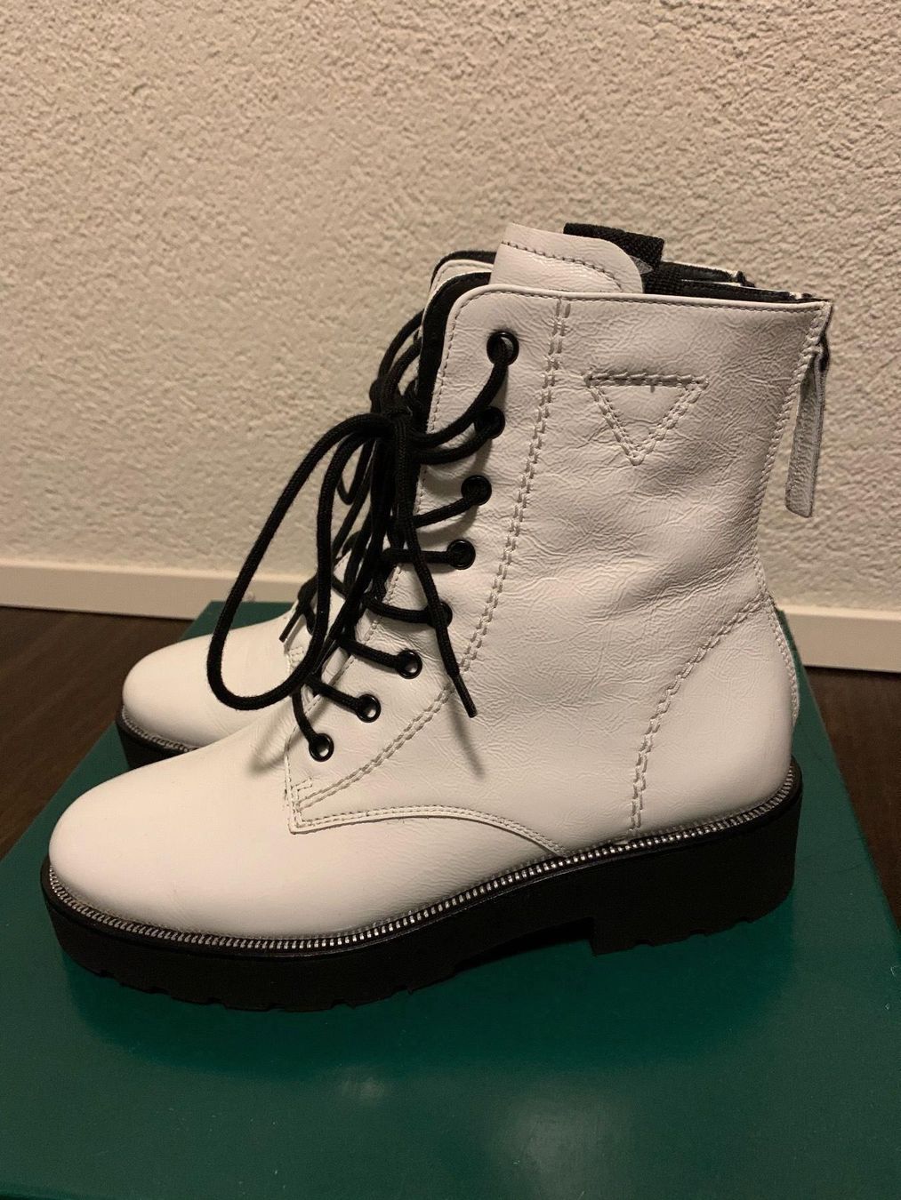 Paul Green Scarpe da donna: Boots – Nuovo (secondo la descrizione) da Egerkingen venduto da ear_k6fg