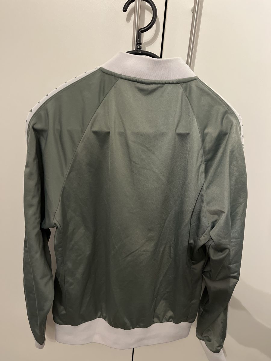 Giacche: Arena Trainingsjacke Gr. S olive – Usato da Rothenburg venduto da Calabasas99 1
