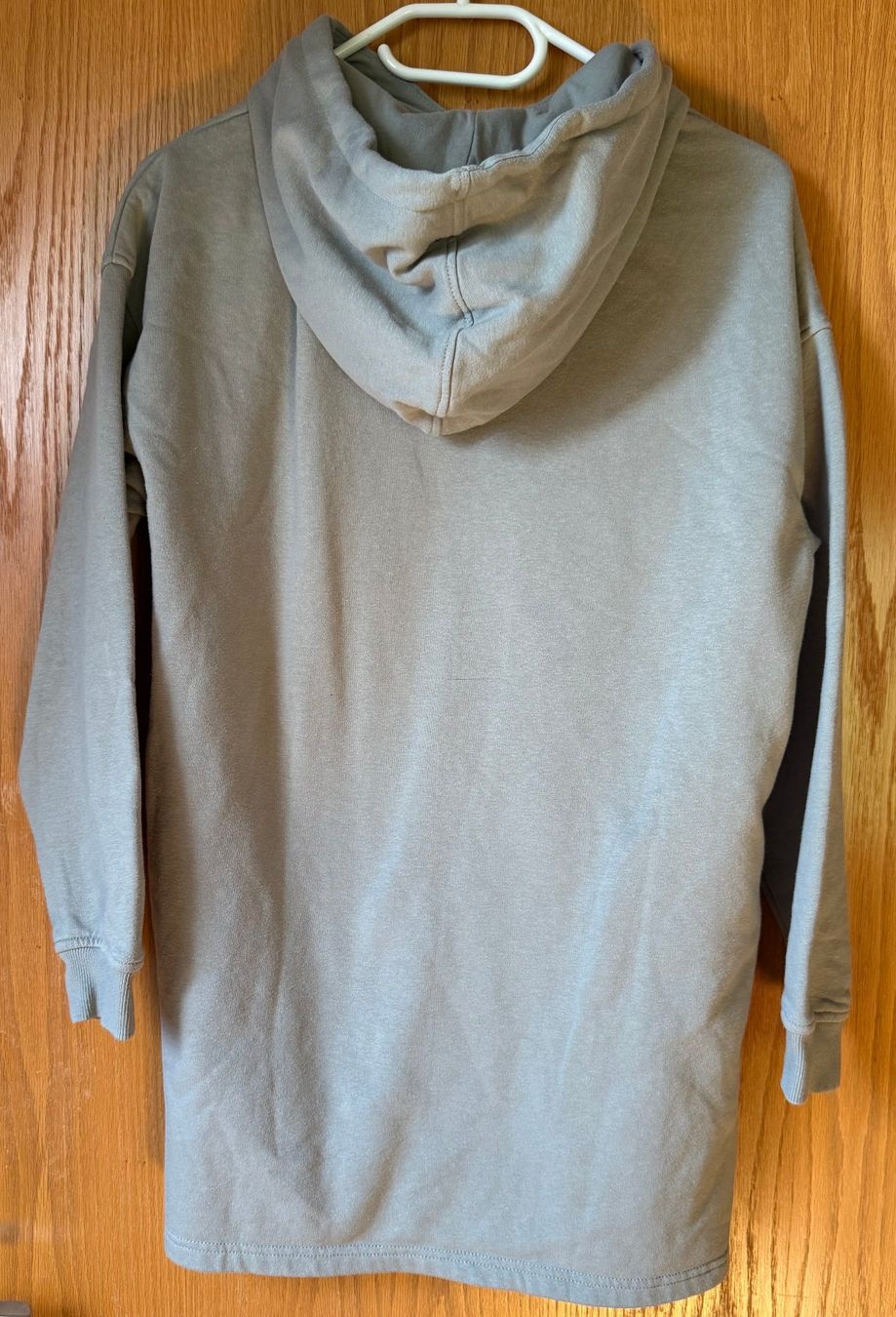 Maglioni & Felpe: schöner Oversize Pulli mit Kapuze, helles oliv – Usato da Zäziwil venduto da kreative-ideen 1