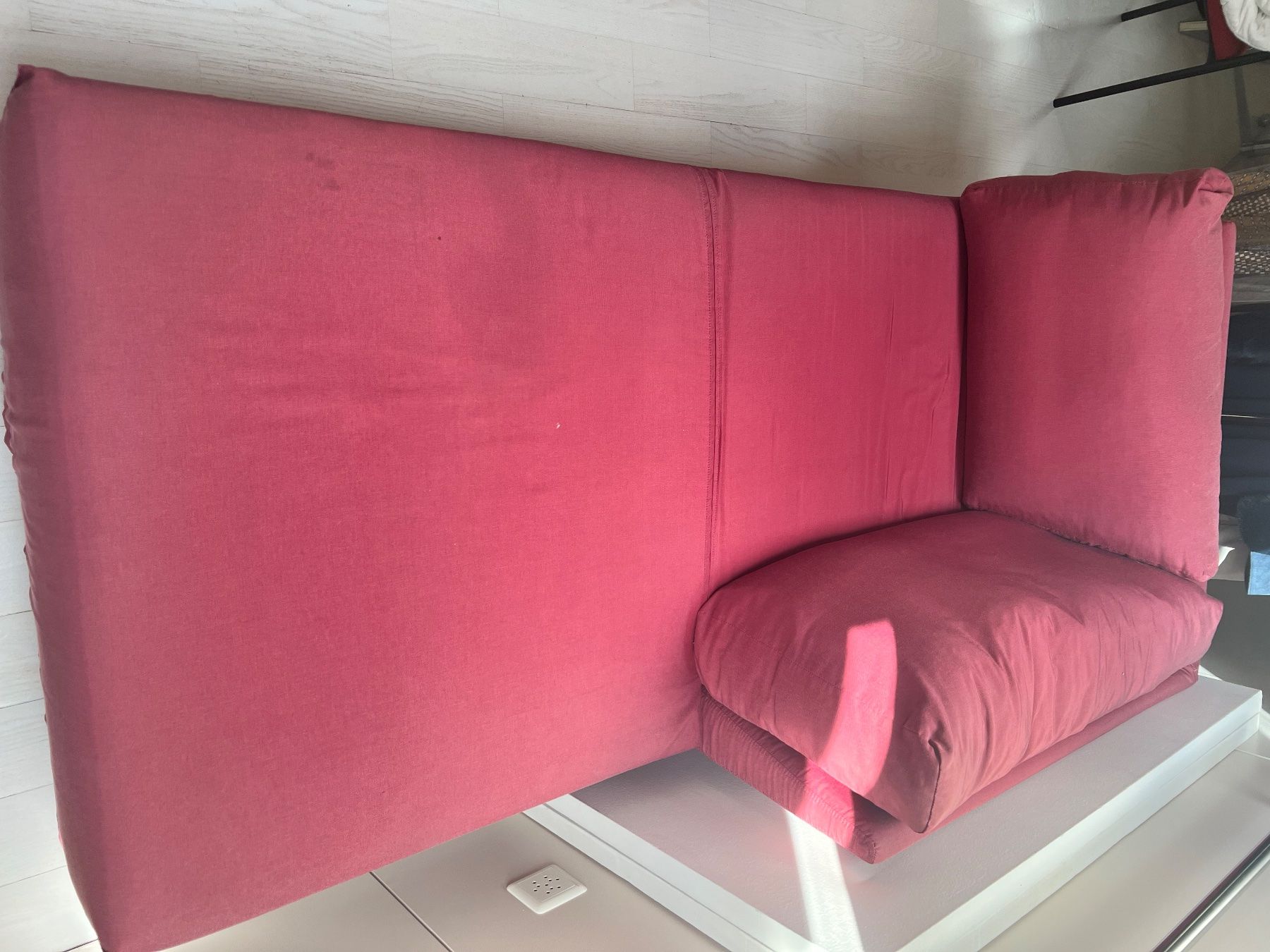 Sofas: Sofa rot gebraucht – D'occasion à Neuhausen am Rheinfall par Becky79 1