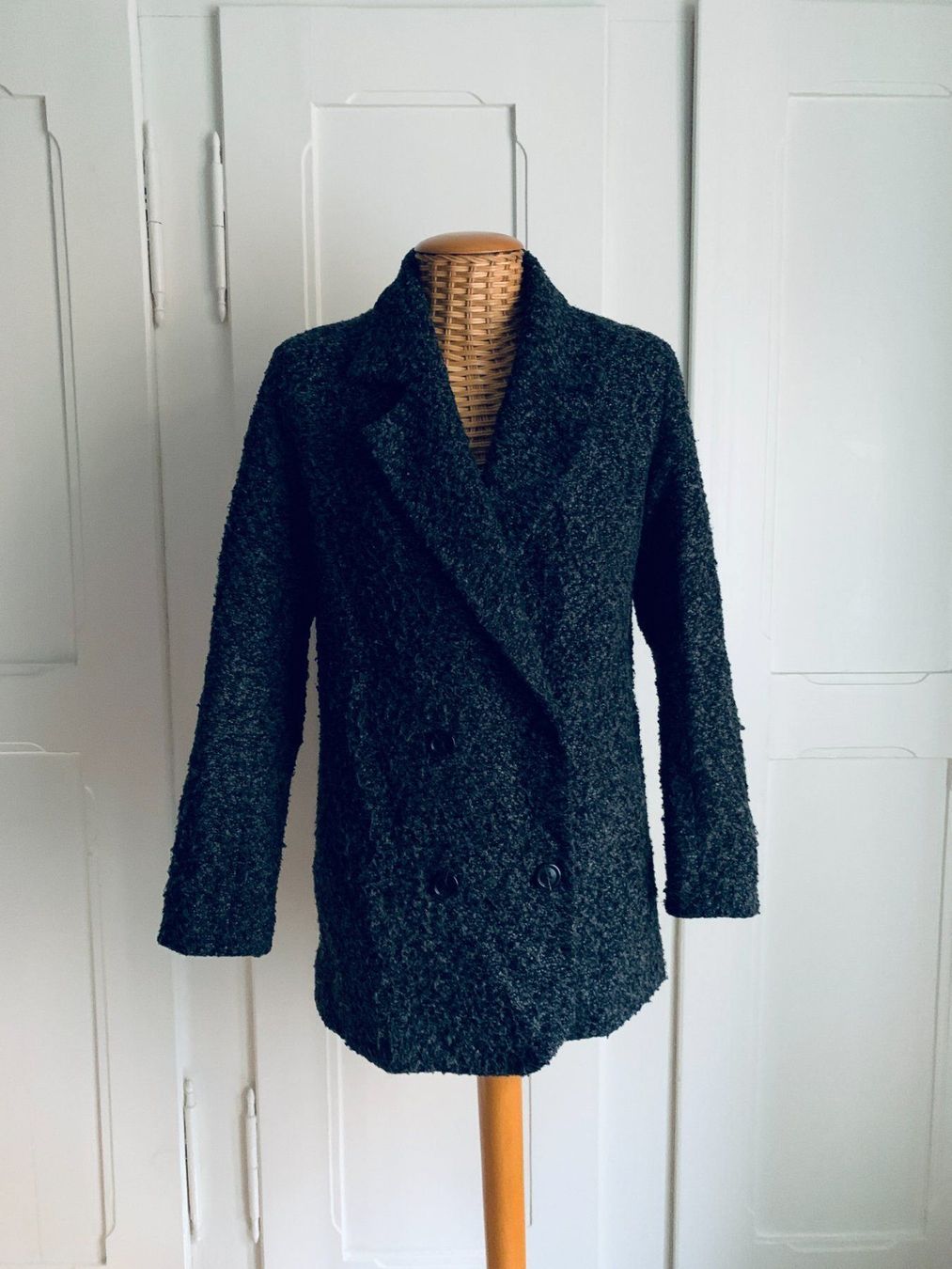 Jacken: FOREVER 21 - Jacke grau-schwarz S – Gebraucht aus Zürich von Diazaio
