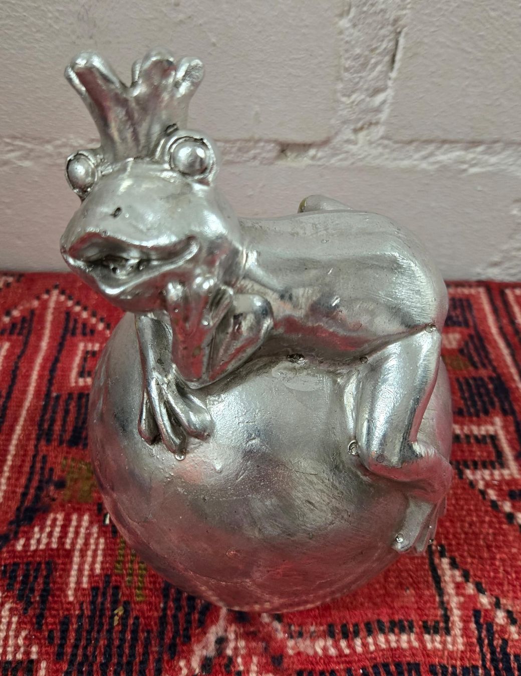 Tutte le decorazioni: Silberner Deko-Frosch König auf Kugel – Usato da Rheinsulz venduto da Dred 1