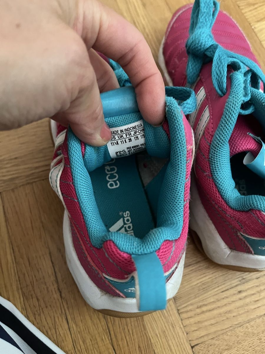 Adidas Chaussures filles: Basket adidas size 29 – D'occasion à Bellevue par utilisatratice 2