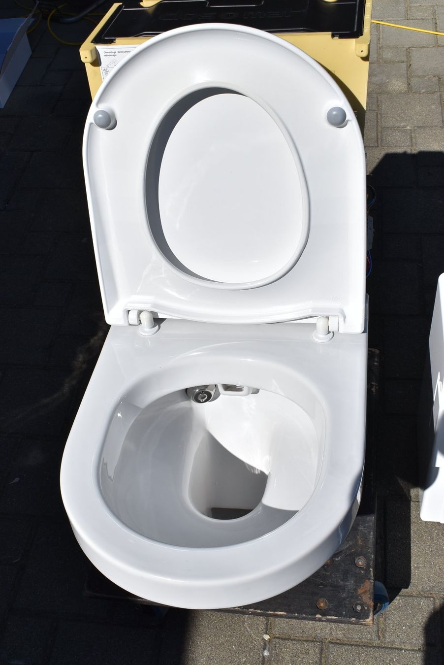 WC: Closomat Lima plus 2013 – Usato da Schönenberg TG venduto da Scania10 5