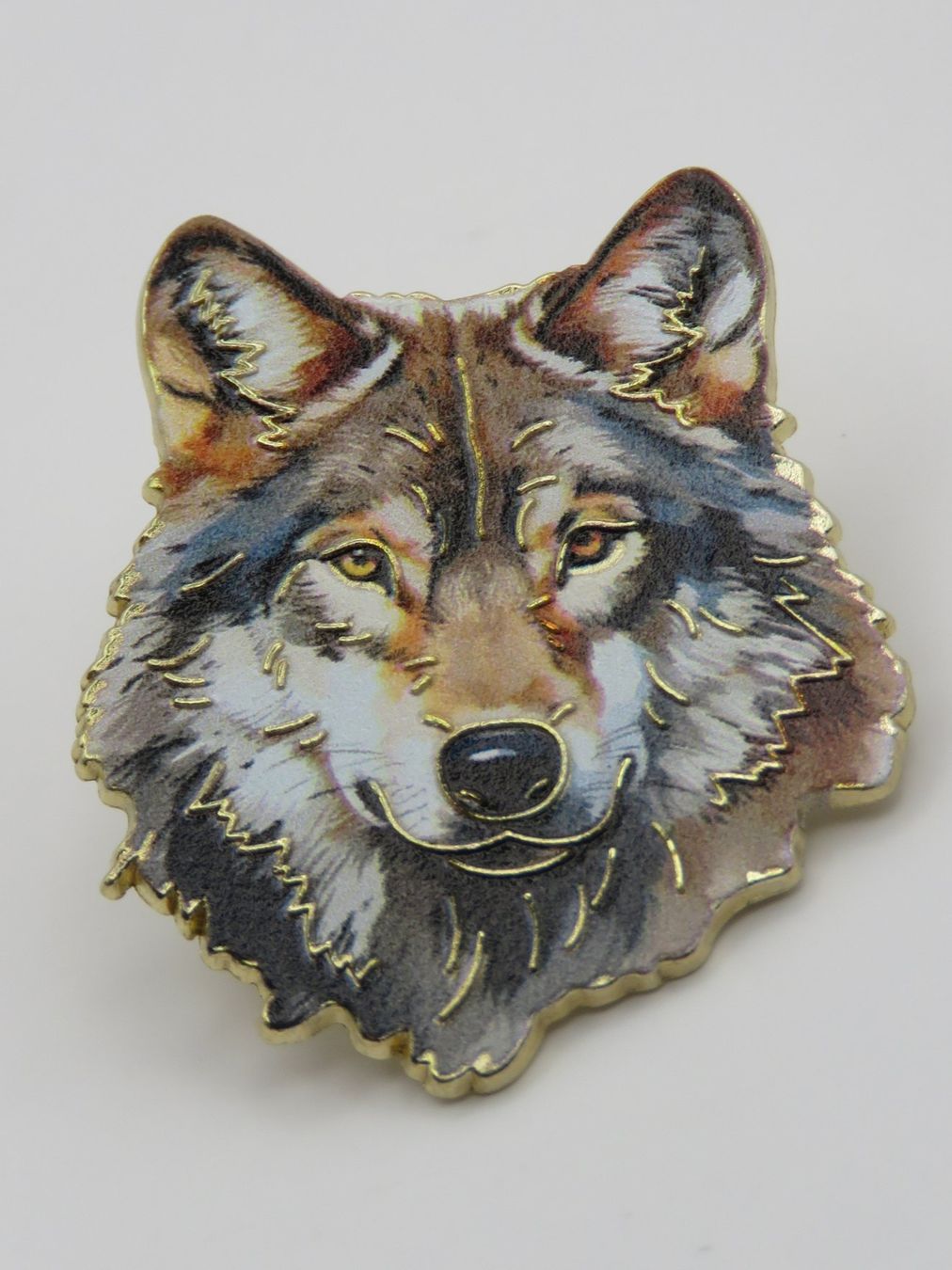 Broches & Aiguilles: Ansteck Pin - WOLF - Emaille - 3x2,5cm – Neuf avec emballage d'origine à Grenchen par Yamahwildstar16 2