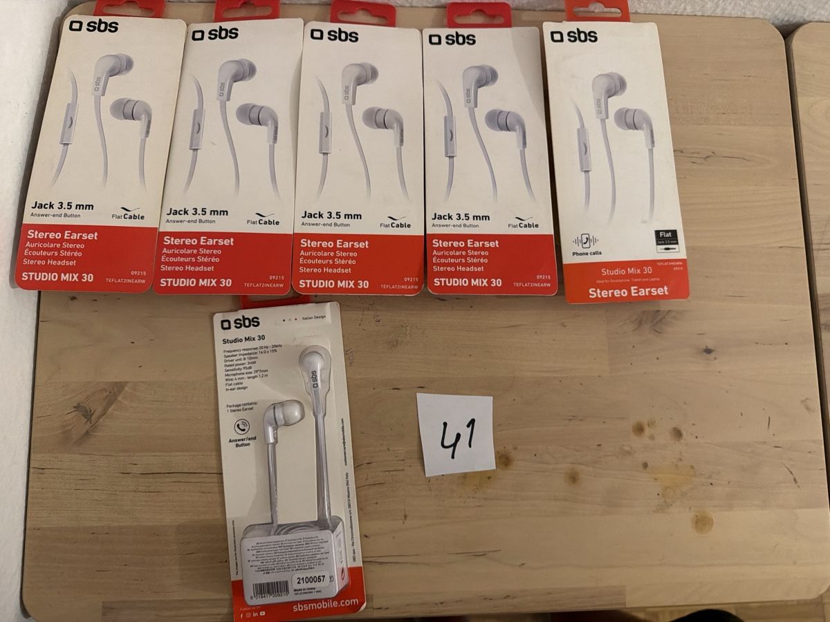 Cuffie: sbs earset jack 3.5mm studio mix 30 6stk 41 – Nuovo e nell'imballaggio originale da Kloten venduto da sze_wb99