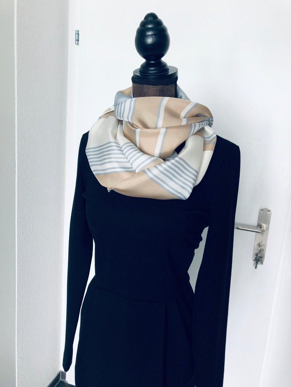 Foulard & Sciarpe: Wunderschöner Vintage Seide Foulard – Usato da Winkel venduto da Glamour4You 6