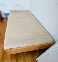 Bett mit Lattenrost und Bettkasten, sehr gut erhalten!