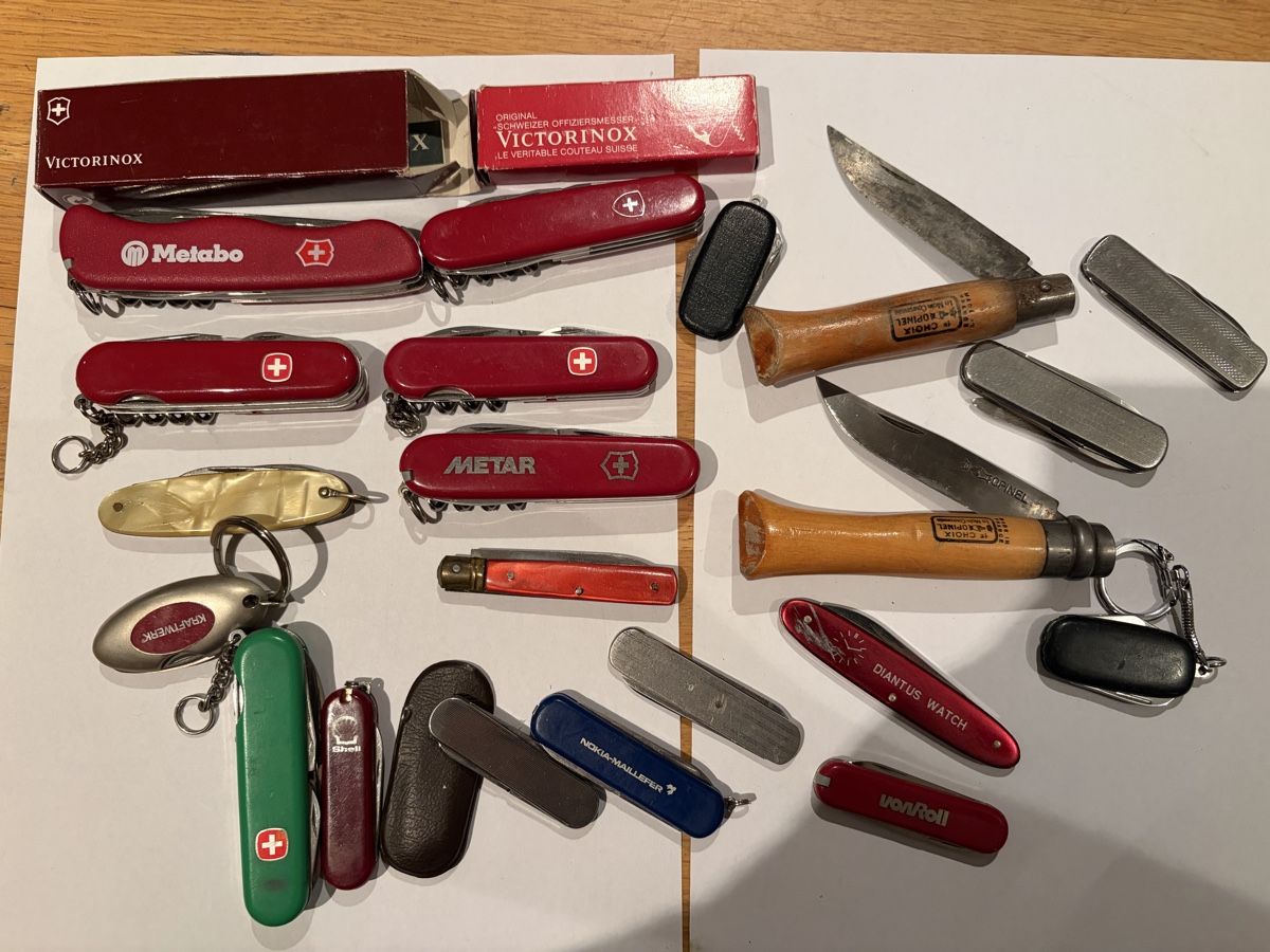 Taschenmesser: Lot de couteau de poche divers – Gebraucht aus Echallens von JAR69