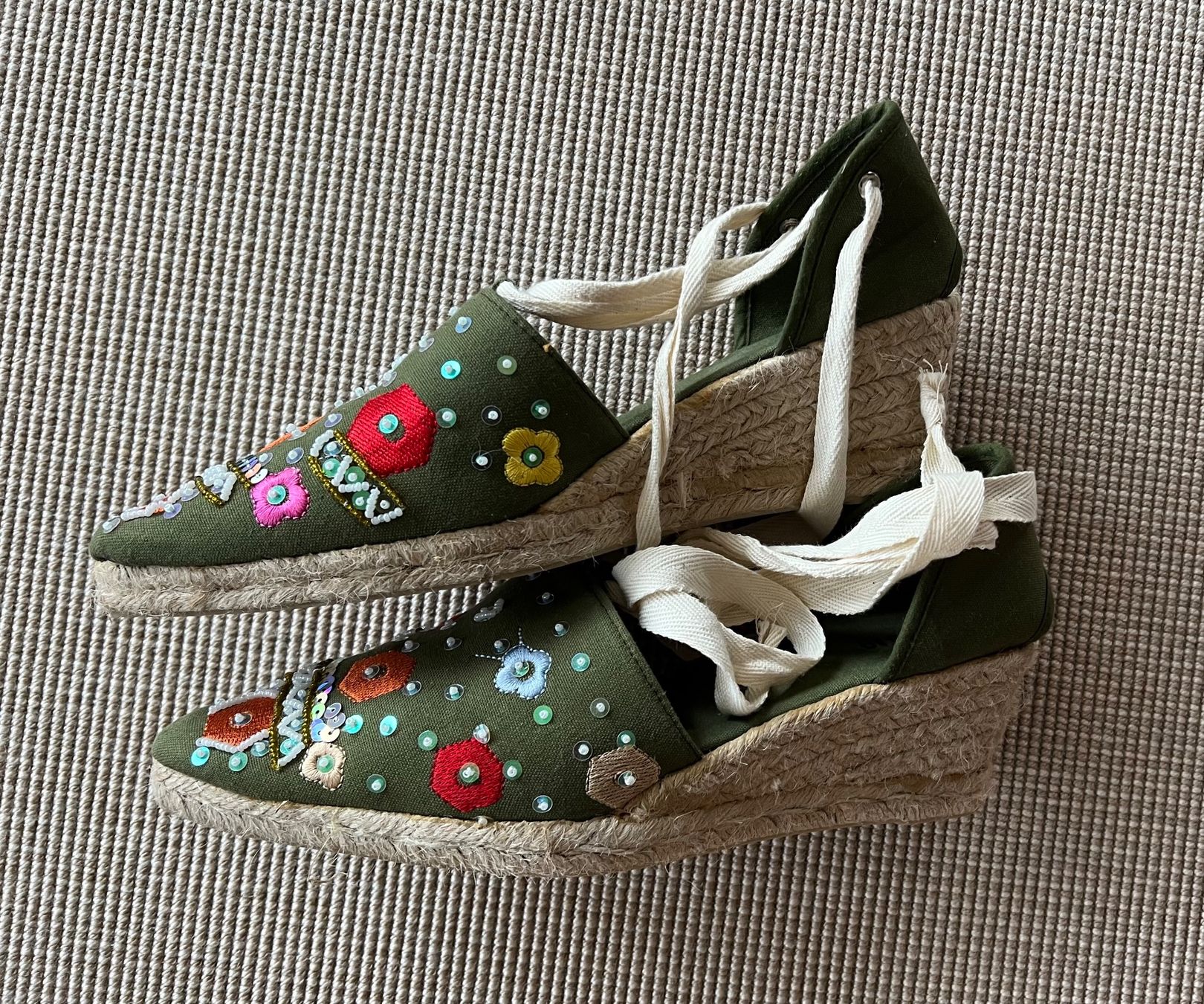 Scarpe da donna: Originelle Espadrillen (Sandalen) mit Absatz Gr. 39 – Usato da Endingen venduto da chocosweet