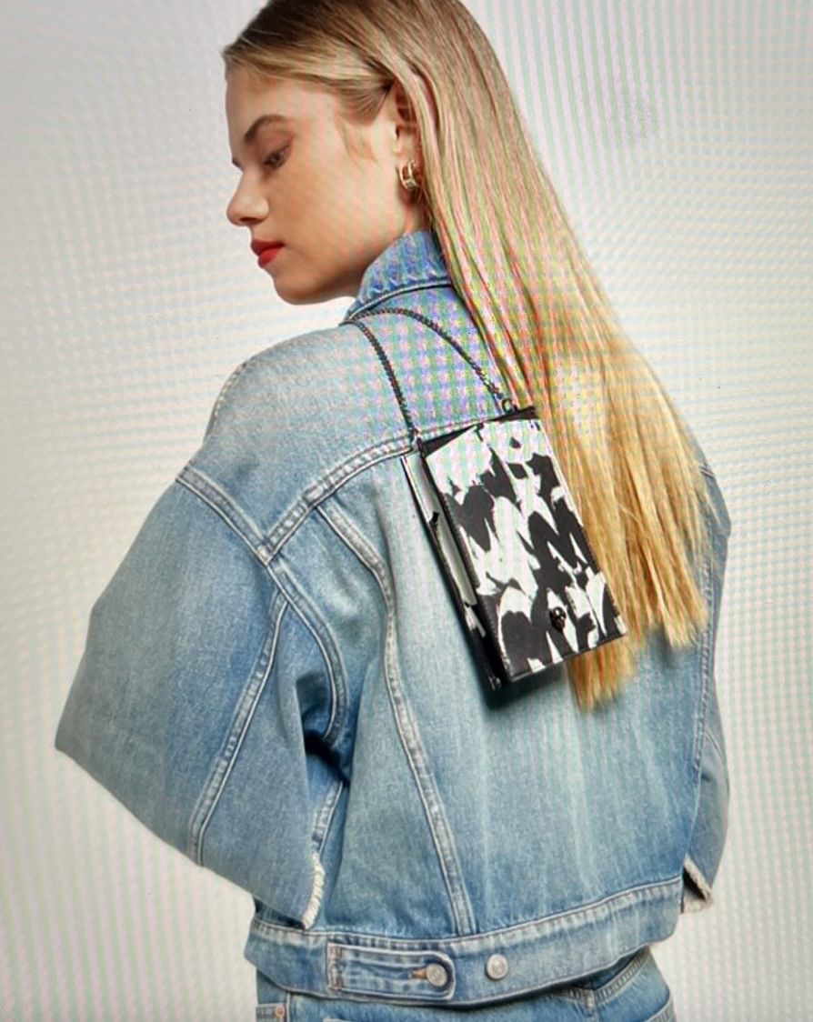Alexander Mcqueen Sacs femmes: Alexander McQueen Handytasche, NEU – Neuf avec emballage d'origine à Bergdietikon par pinkerton13 6