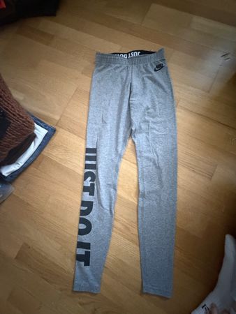 Nike Leggings Grau