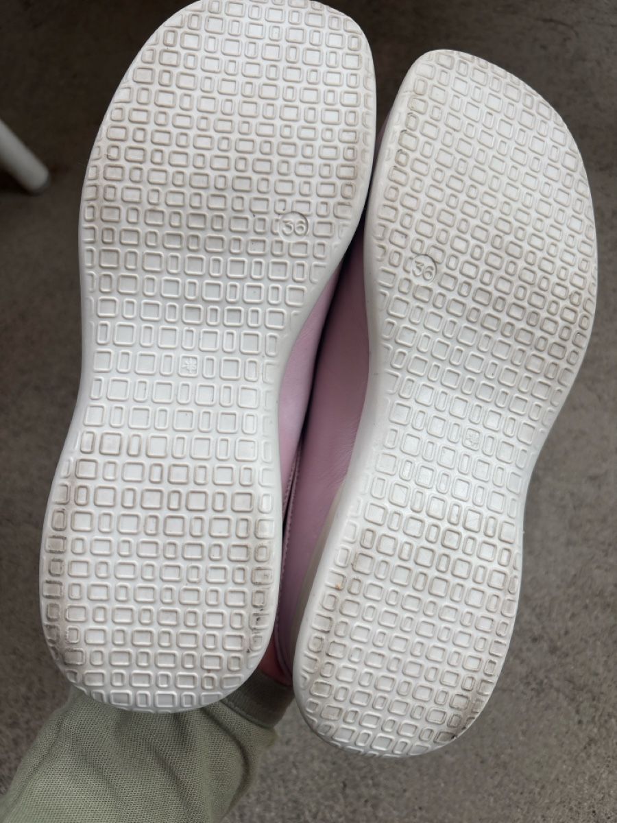 Moschino Scarpe da donna: Moschino Clods Leder Vintage – Usato da Bern venduto da LoveVintageY2K 2
