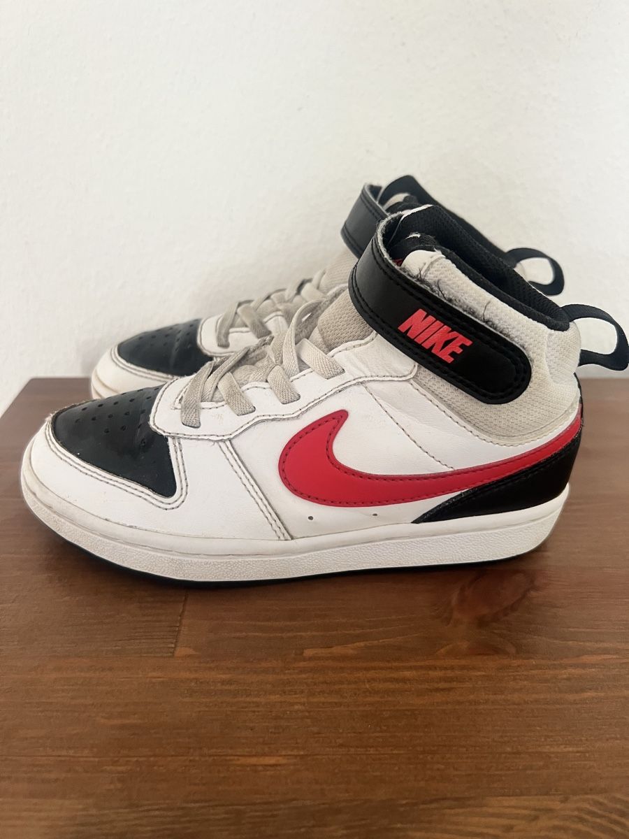 Nike Scarpe per ragazzi: Nike Court Borough Gr.30 – Usato da Niederhasli venduto da jambo05 1