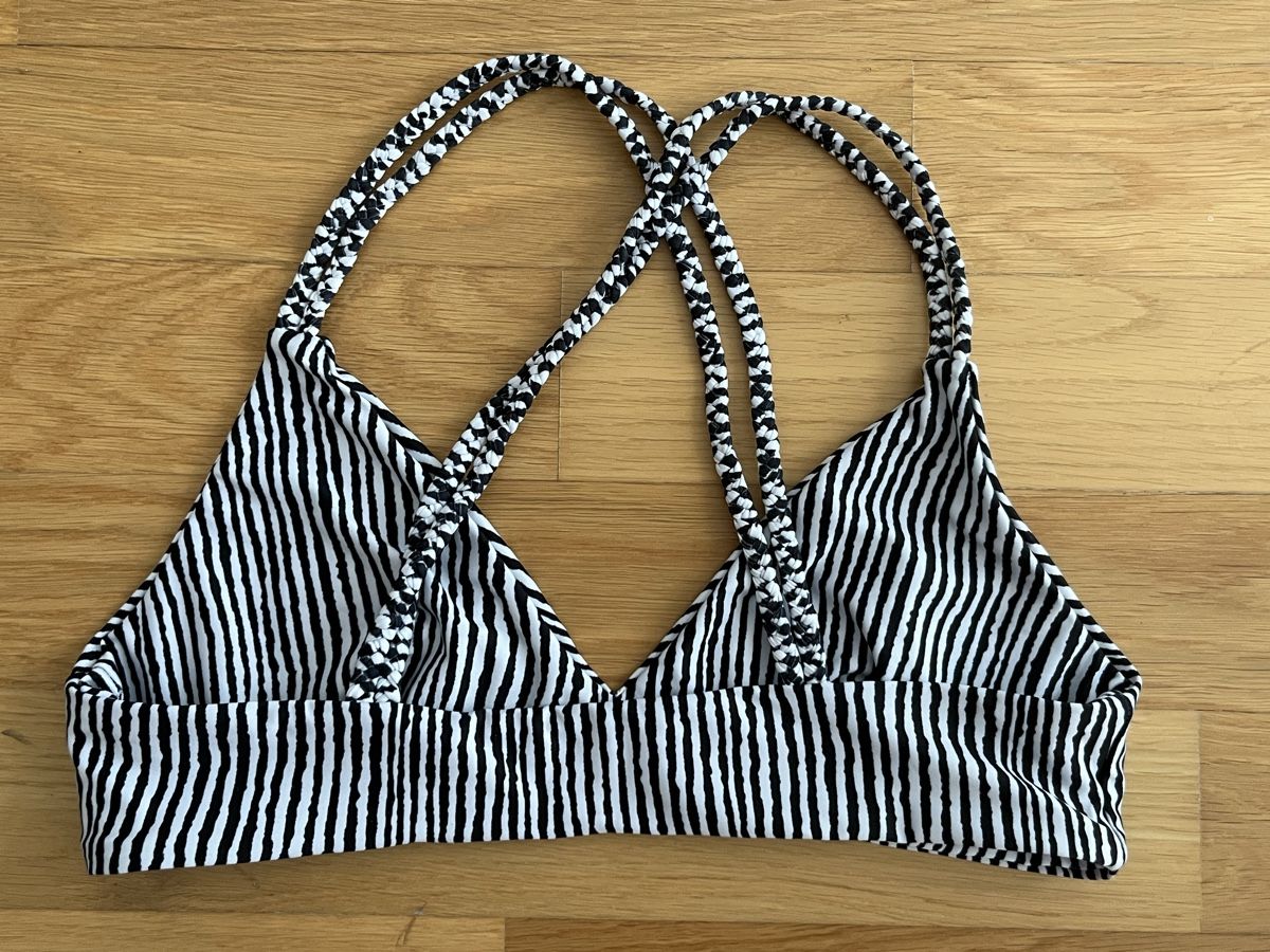 Costumi da bagno & Bikini: Bikini gestreift schwarz/weiss Grösse S – Usato da Frauenfeld venduto da heyLani 1