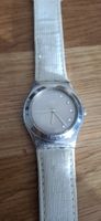 Swatch Irony Damenuhr silberfarben mit Etui gebraucht