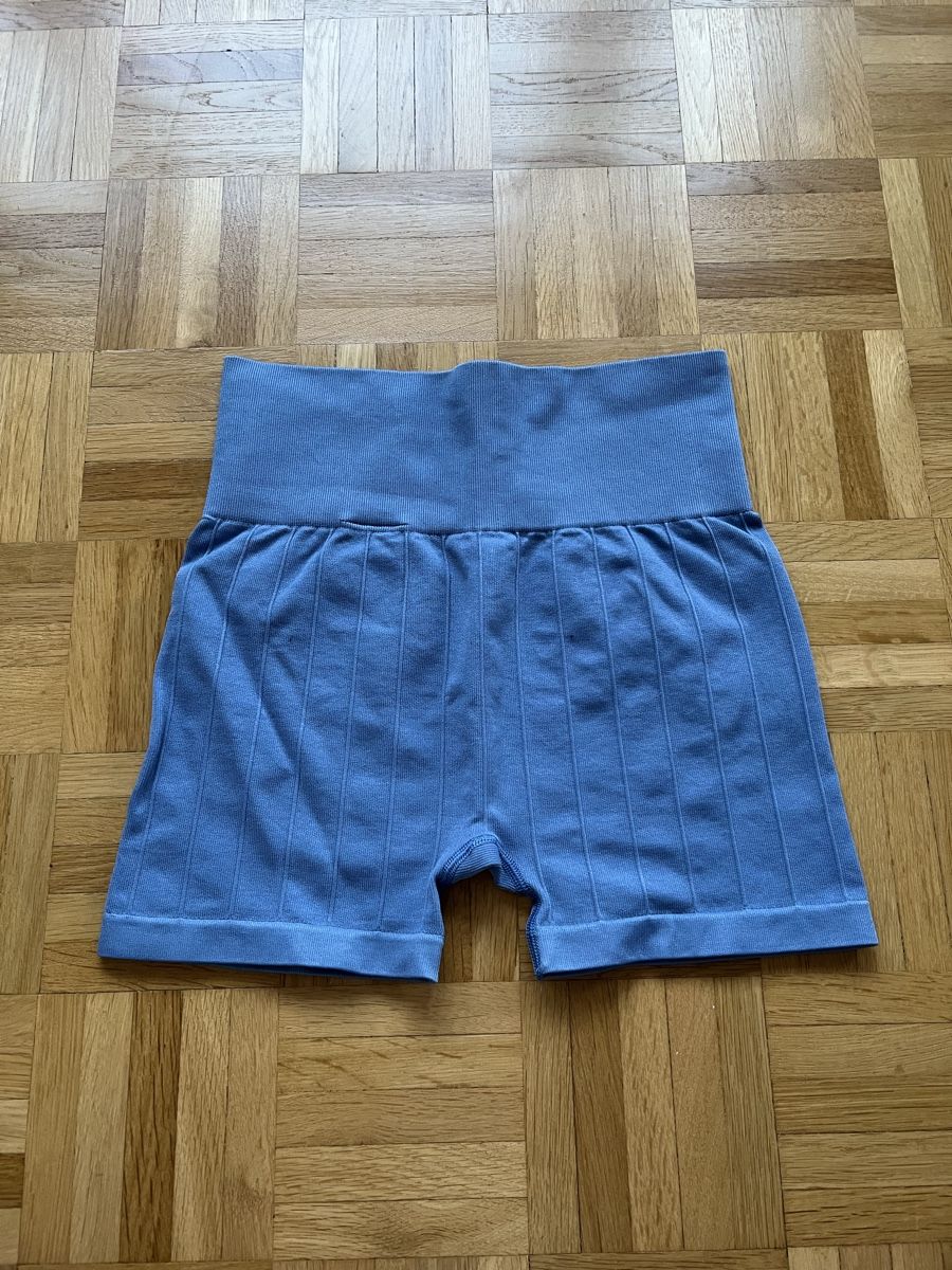H&M Leggings: Kurze Sportleggings von H&M – Usato da Dietikon venduto da Mischi2167 1